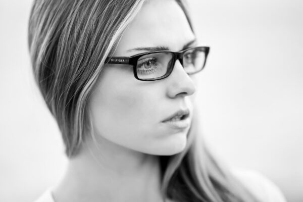 womens-2303345_1920